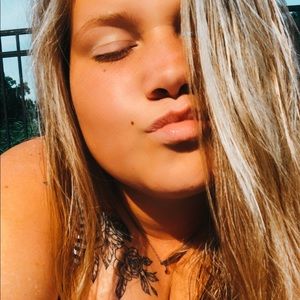 Meet your Posher, Kera